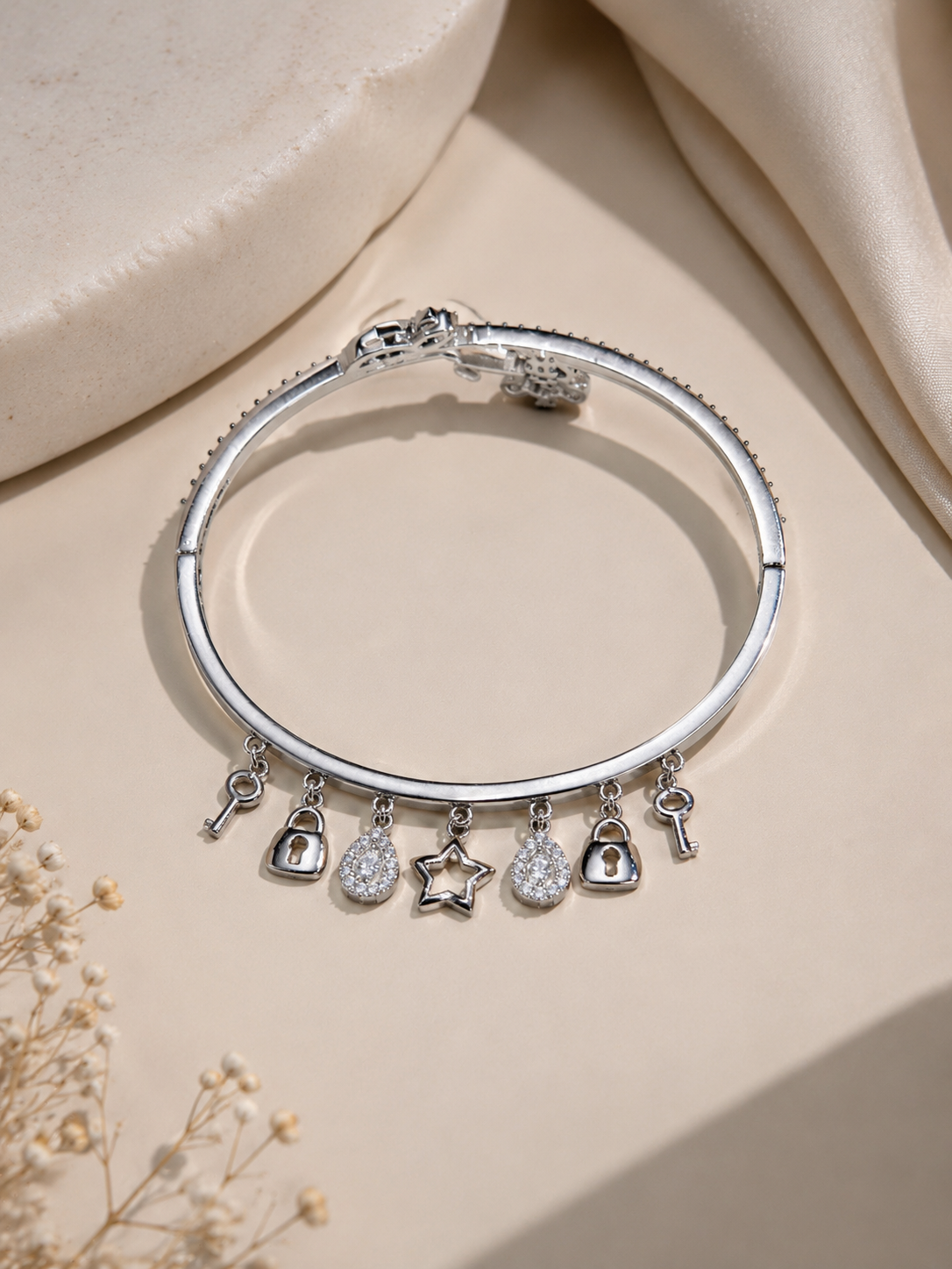 Floral Grace Bracelet 🌸