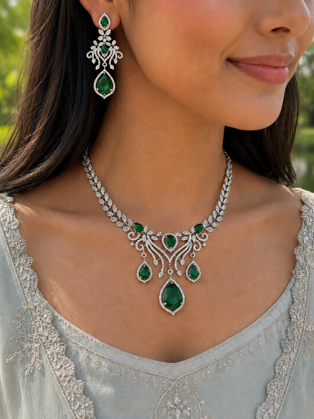 Emerald Enchant Necklace Set
