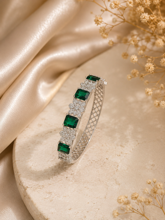 Emerald Blossom Bracelet ✨